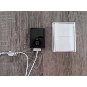 Apple iPod Nano 3rd Gen 8GB Black A1236